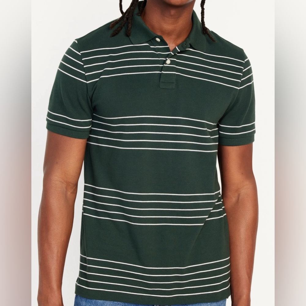 Old navy men’s polo shirt with stripes Medium